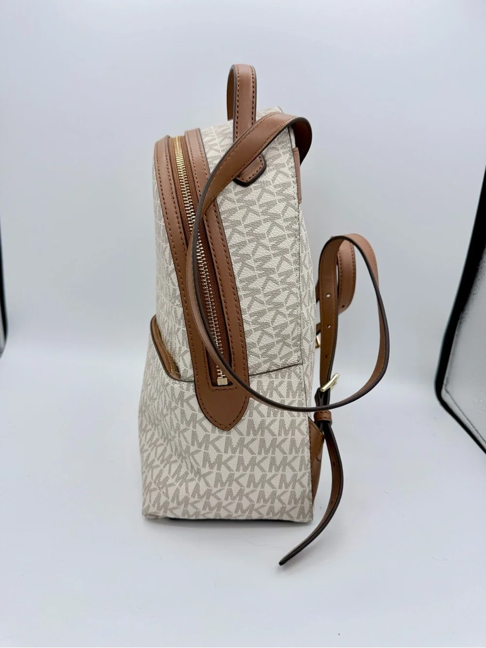 Michael Kors Jaycee Medium Backpack Vanilla Signature Logo Luggage Trim